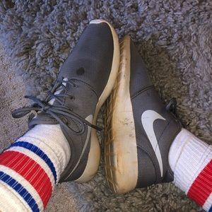 Nike Roshe One’s